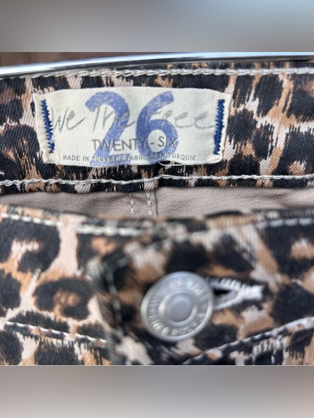 Free People NWT We the Free Leopard Print Bell
Bottom Pants Size 26 NWOT - Picture 5 of 7